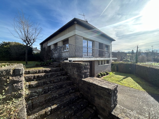 PAVILLON DE PLAIN PIED A MEYMAC EN CORREZE